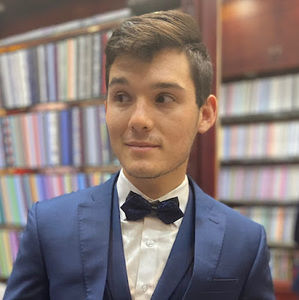 Meet your Posher, Adrian